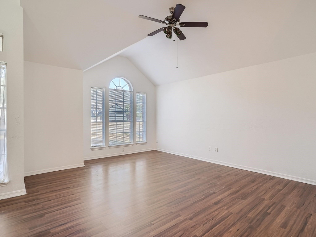 811 Canyon Bend Rd - Photo 1