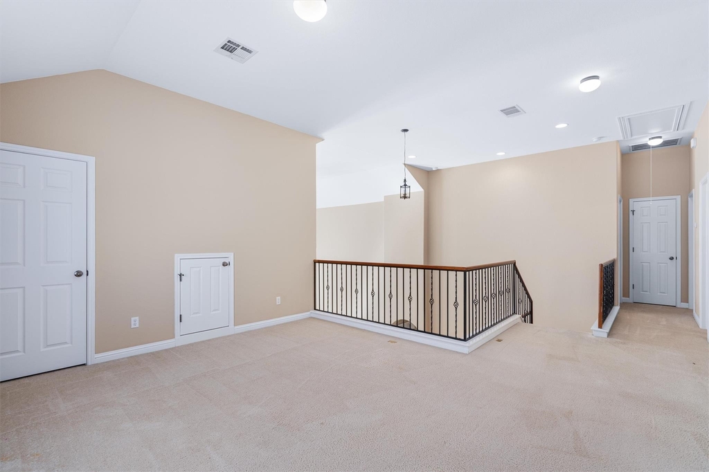 620 Middle Creek Dr - Photo 24