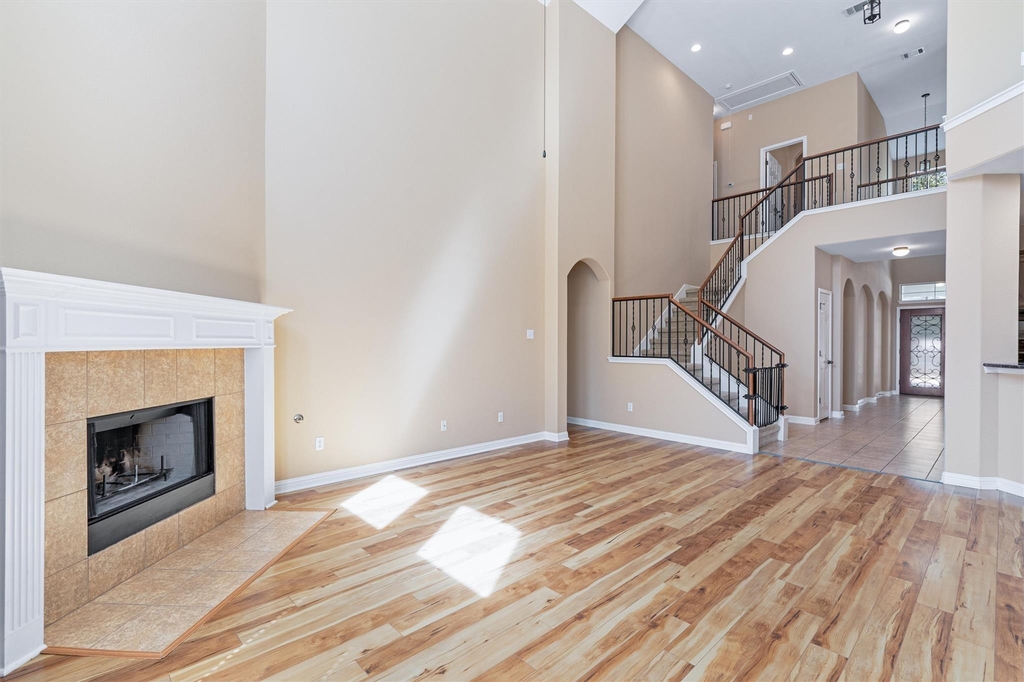 620 Middle Creek Dr - Photo 6