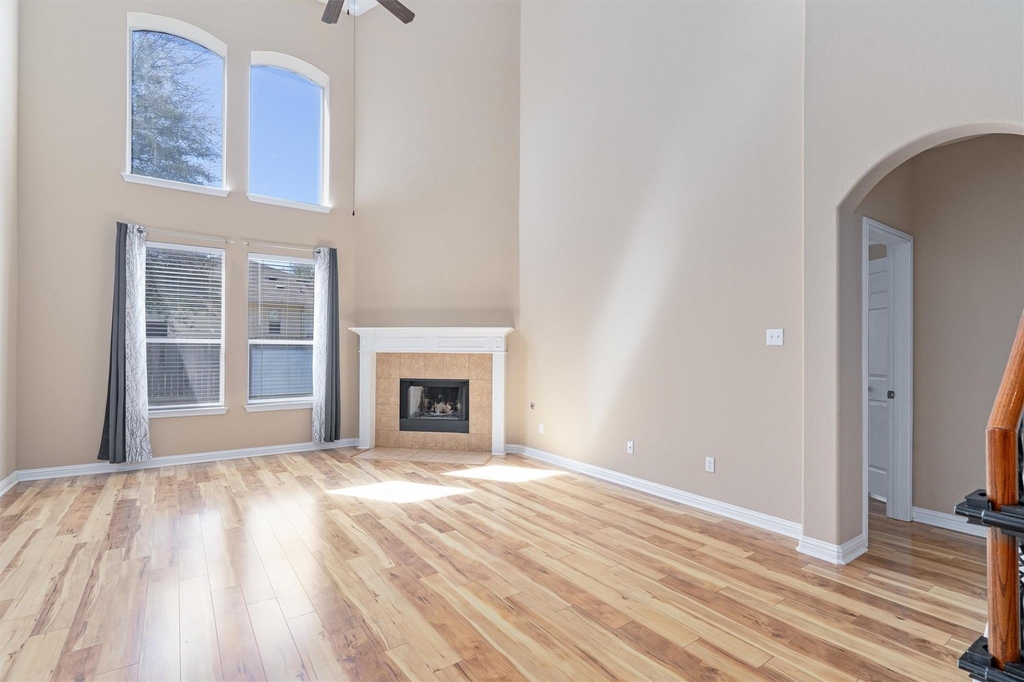 620 Middle Creek Dr - Photo 5