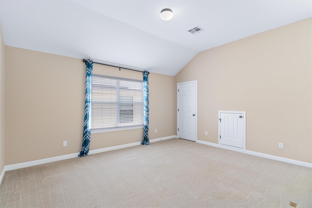 620 Middle Creek Dr - Photo 22
