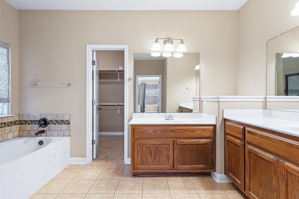 620 Middle Creek Dr - Photo 17