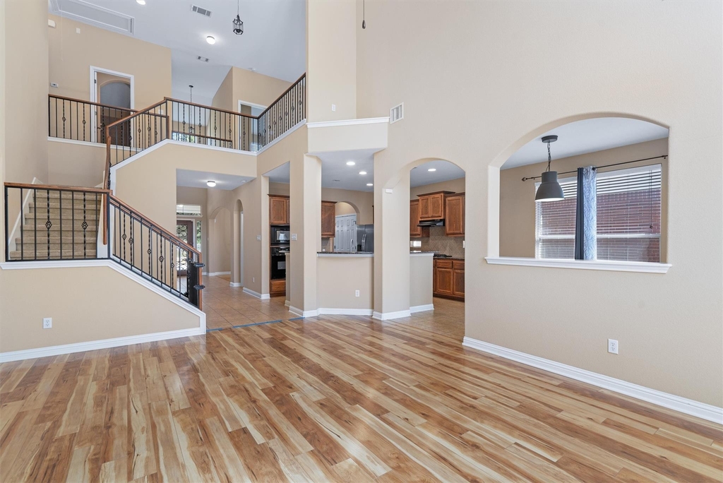 620 Middle Creek Dr - Photo 8