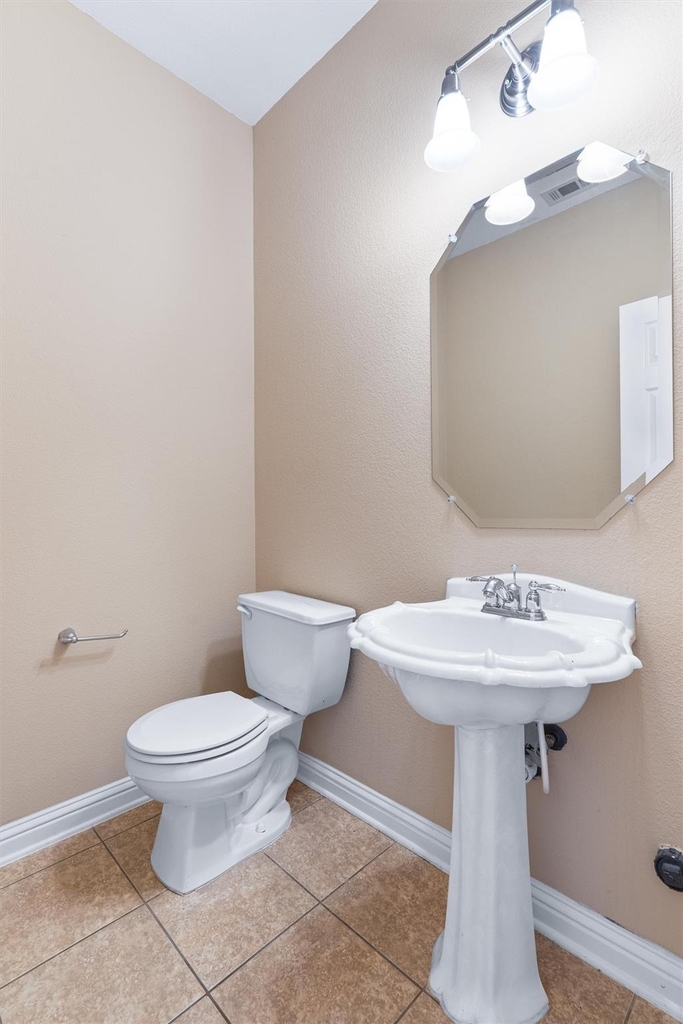 620 Middle Creek Dr - Photo 21