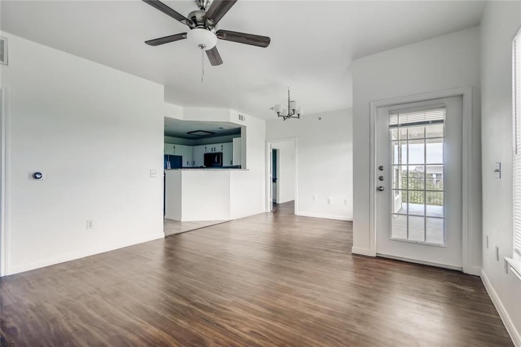 2320 Gracy Farms Ln - Photo 1