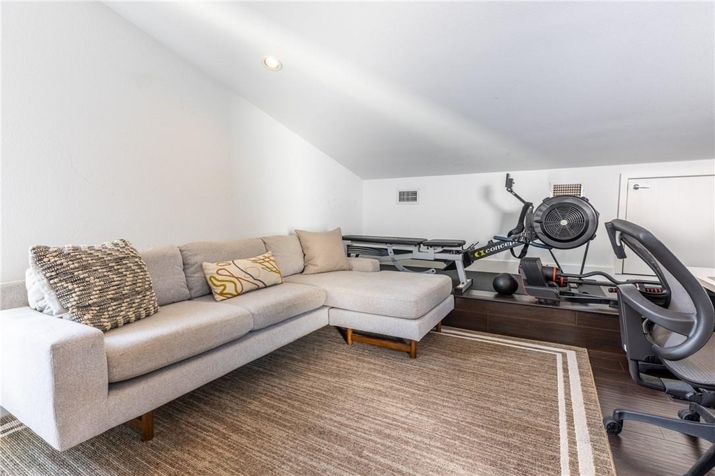 500 W 51st St - Photo 25