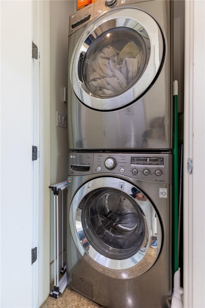 500 W 51st St - Photo 12