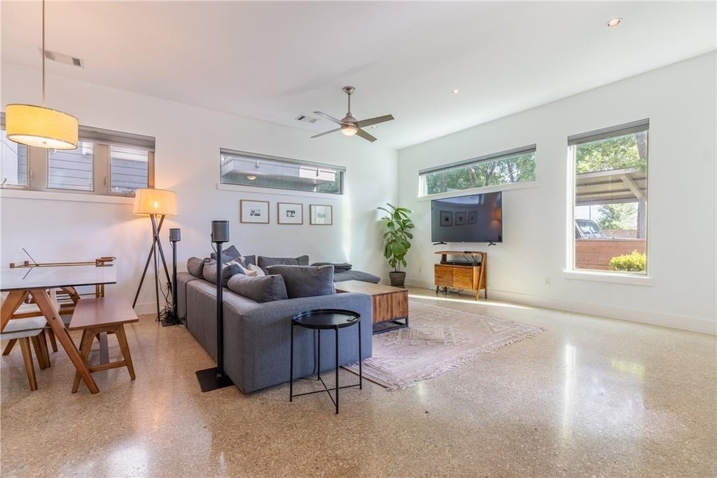 500 W 51st St - Photo 5