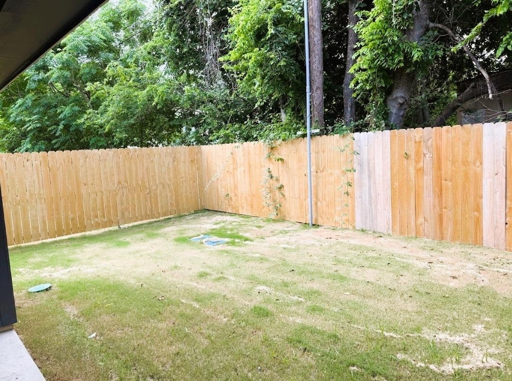 240 W Elm St - Photo 19