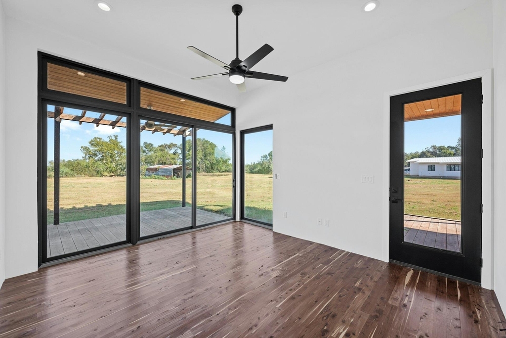 1802 Man O War Dr - Photo 6