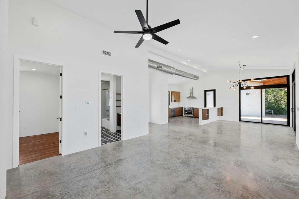 1802 Man O War Dr - Photo 4