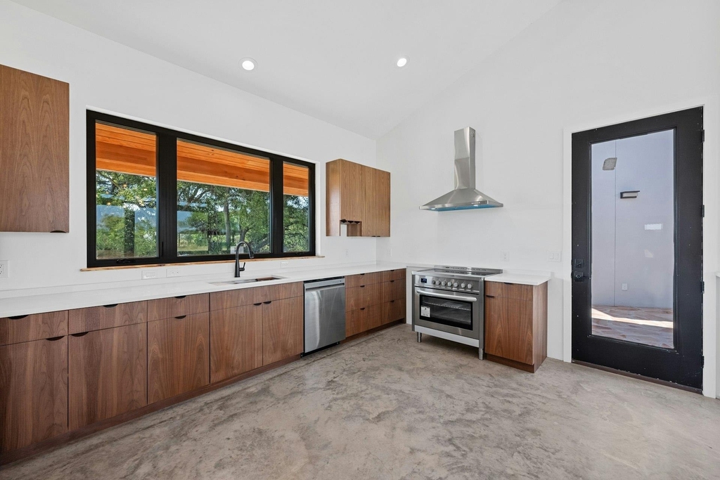1802 Man O War Dr - Photo 8