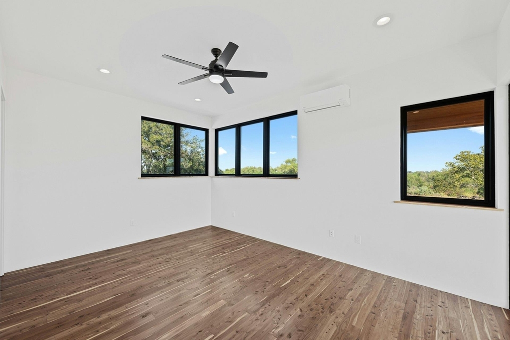 1802 Man O War Dr - Photo 17