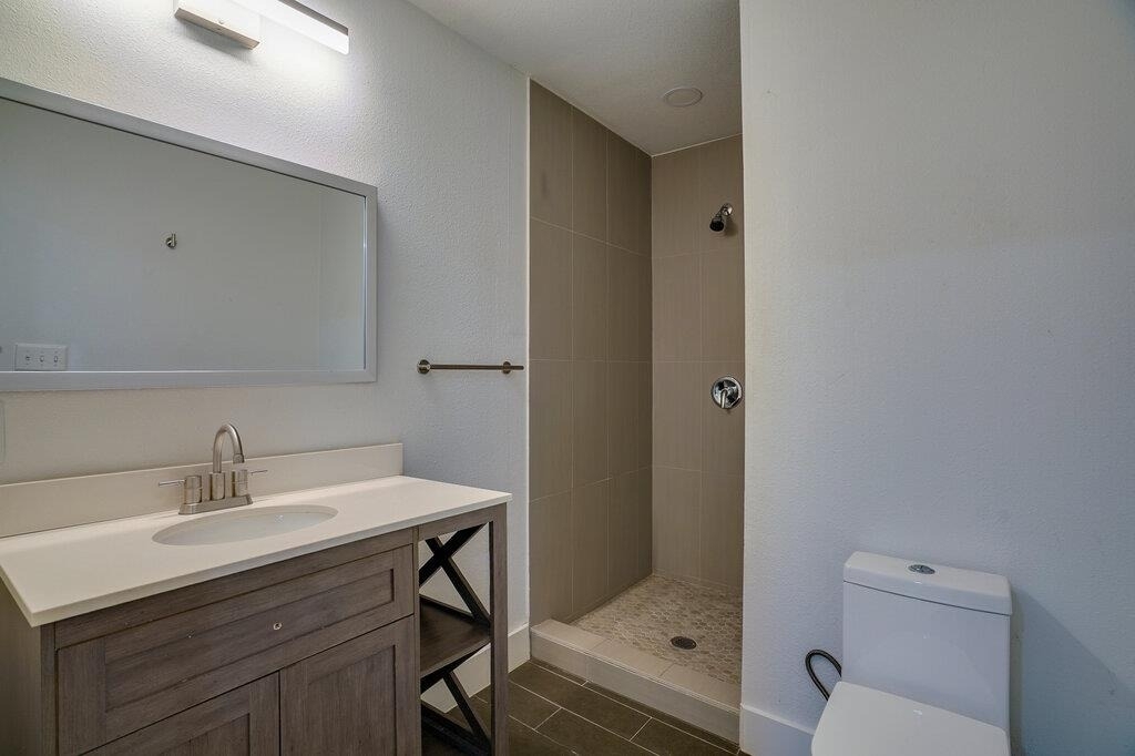 1800 Grace St - Photo 12