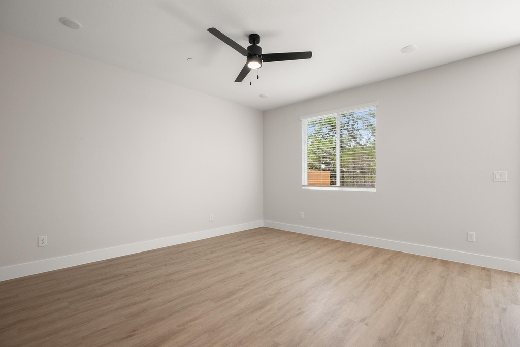 5502 Mobeetie Loop - Photo 4
