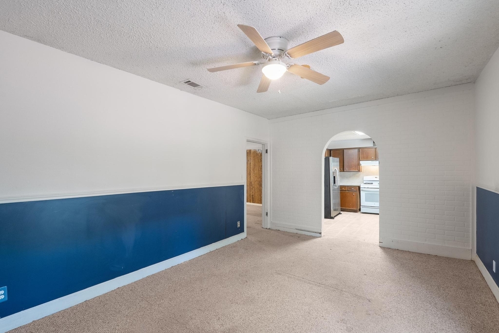 4616 E Cesar Chavez St - Photo 11