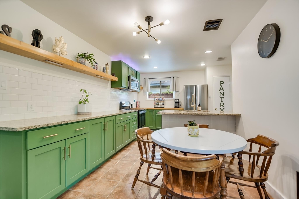 4702 Crest Oak Rd - Photo 5