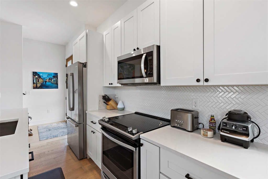 4800 Vinson Dr - Photo 11
