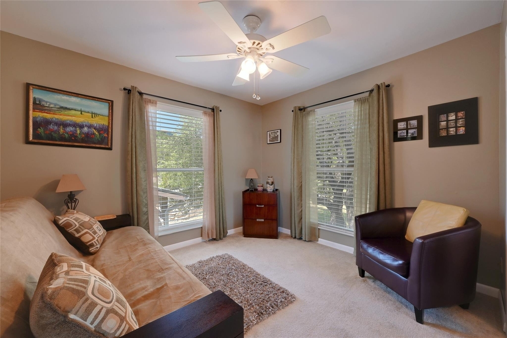 2437 Crosswind Dr - Photo 10