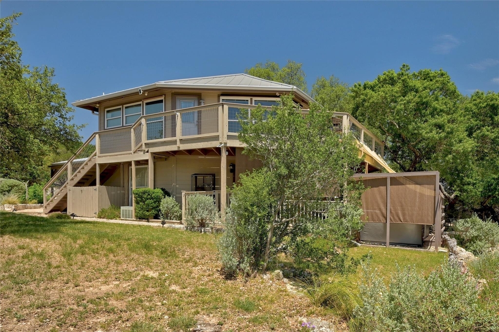 2437 Crosswind Dr - Photo 1
