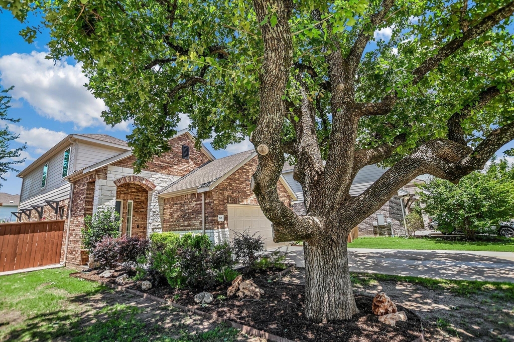 616 Pheasant Hill Ln - Photo 1