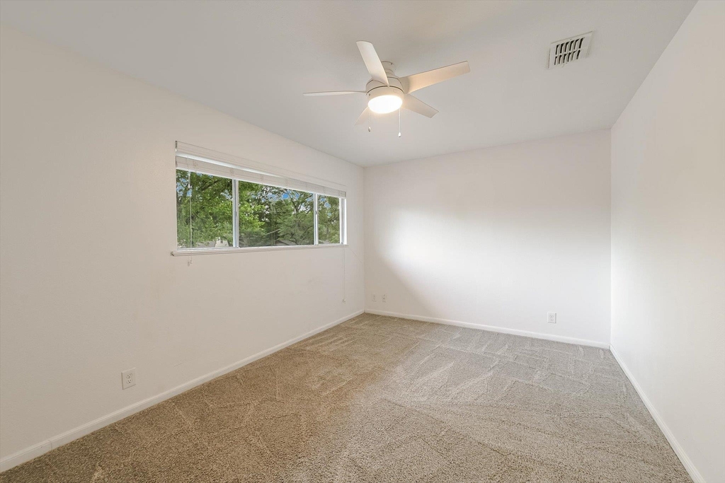 4904 Creekline Dr - Photo 8