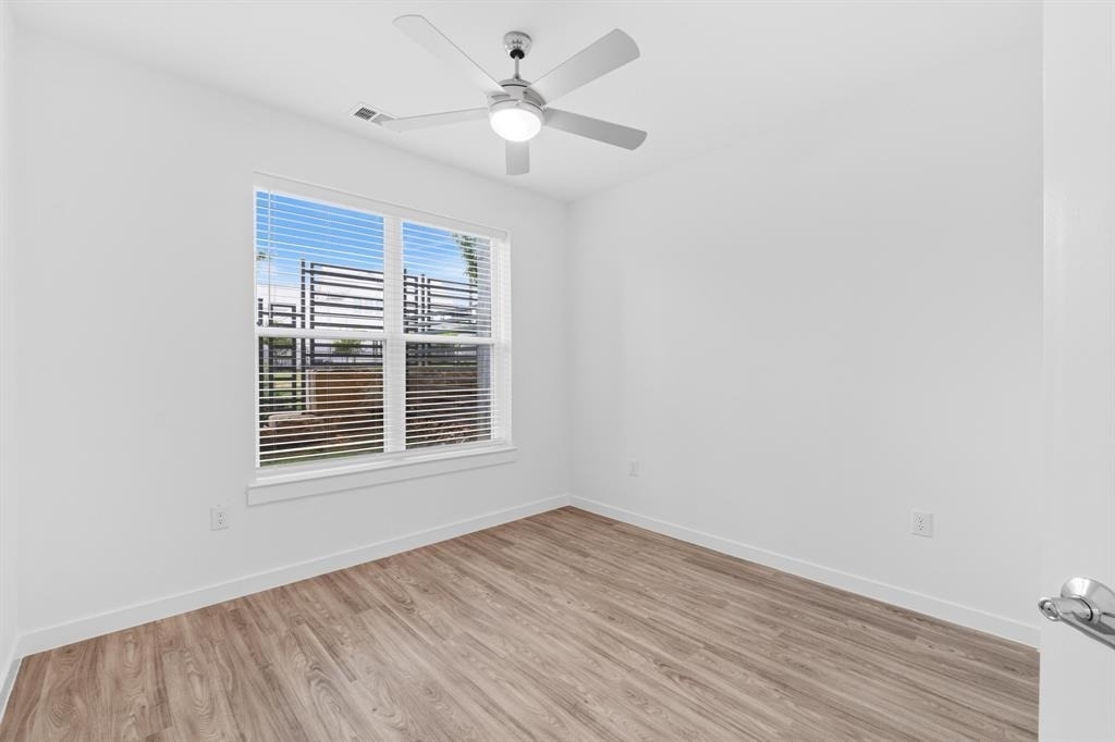 4801 Springdale Dr - Photo 19