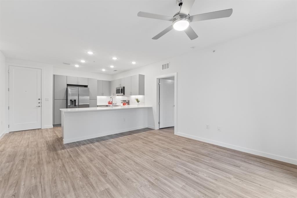 4801 Springdale Dr - Photo 22