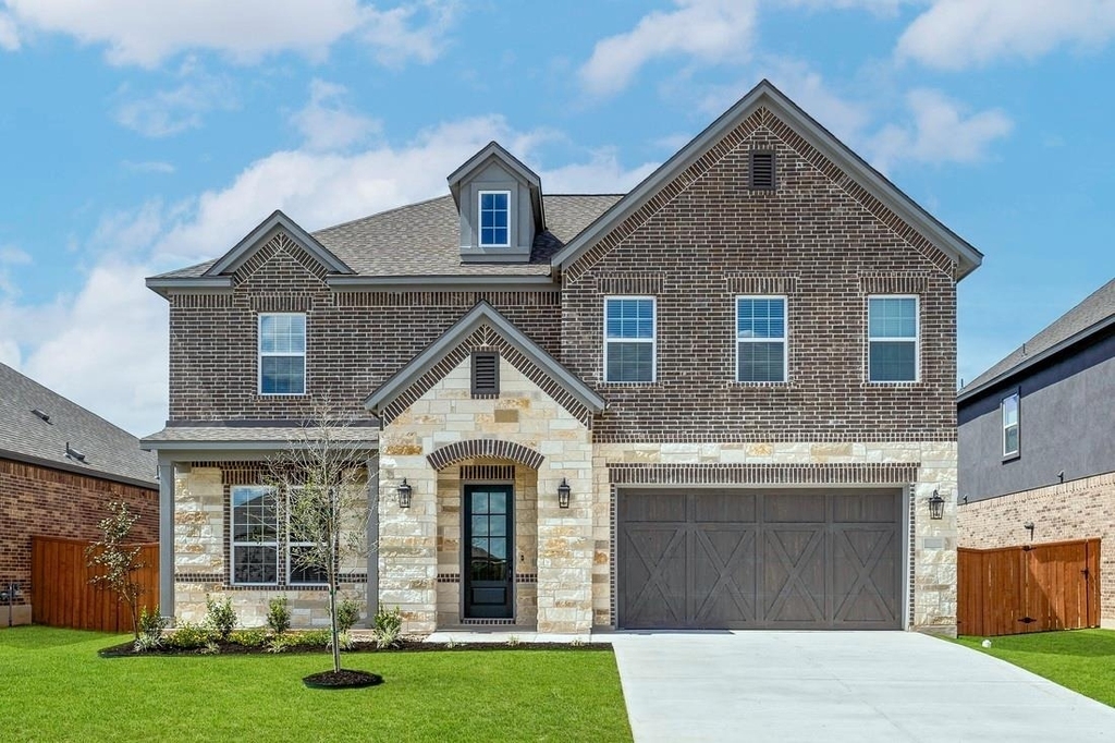 110 Nandina Path - Photo 0