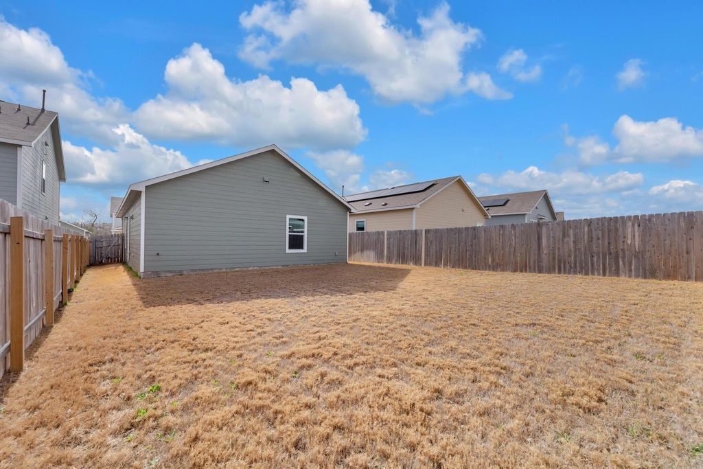 2812 Dezmond Diamond Ct - Photo 25