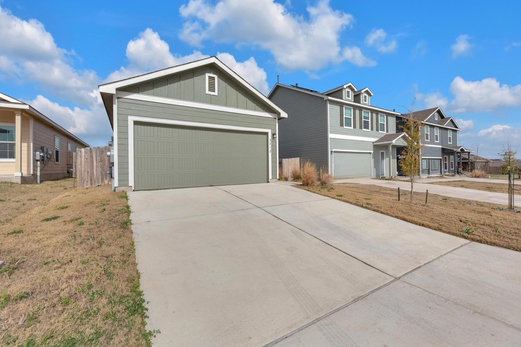 2812 Dezmond Diamond Ct - Photo 27