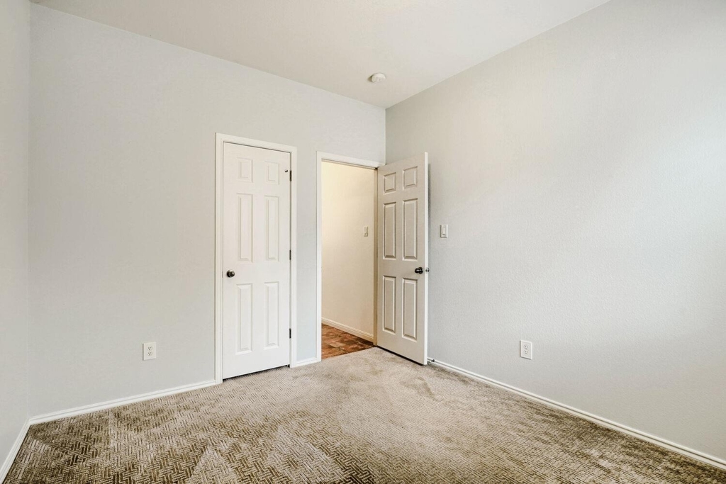 3410 Yogi Berra Way - Photo 19
