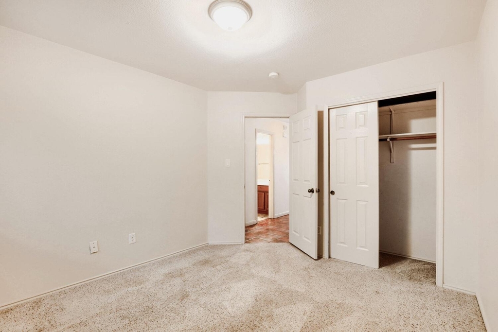 3410 Yogi Berra Way - Photo 17