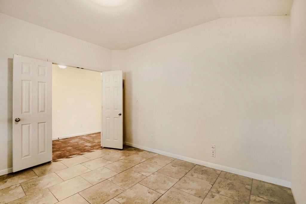 3410 Yogi Berra Way - Photo 9