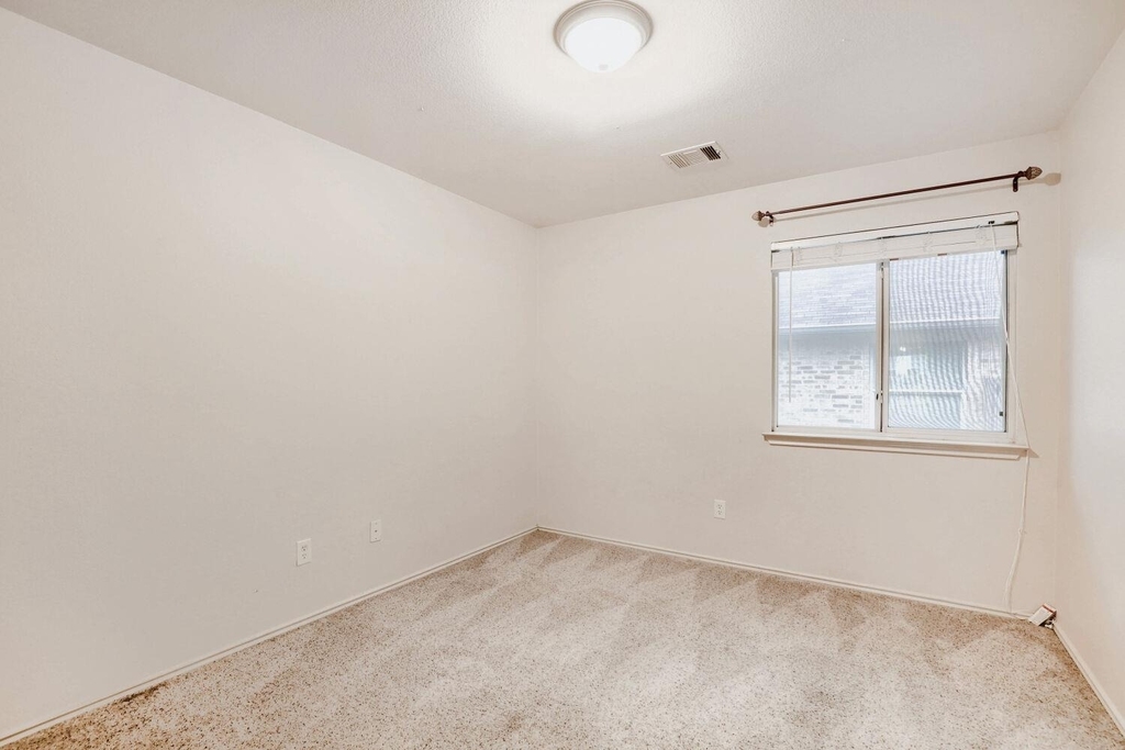 3410 Yogi Berra Way - Photo 16