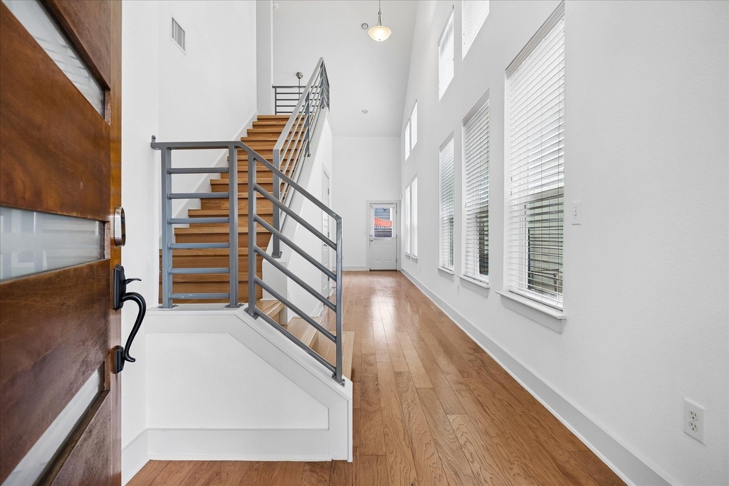 7203 Bertram Ct - Photo 4