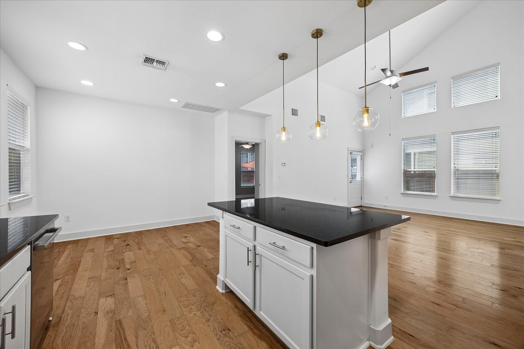 7203 Bertram Ct - Photo 9