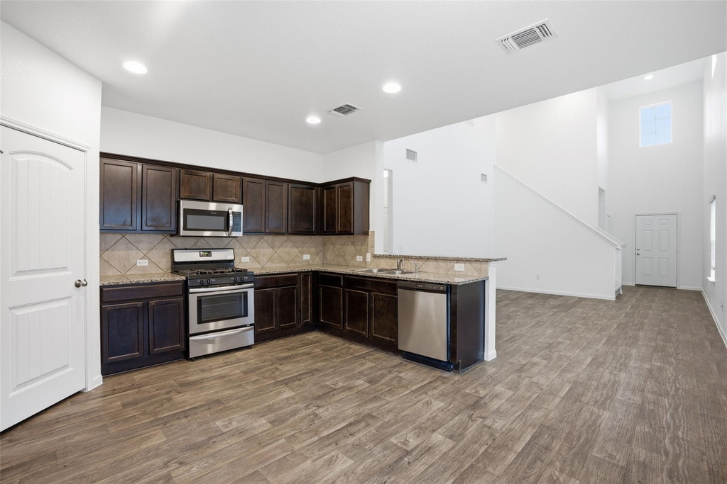 3009 Tilmon Ln - Photo 5