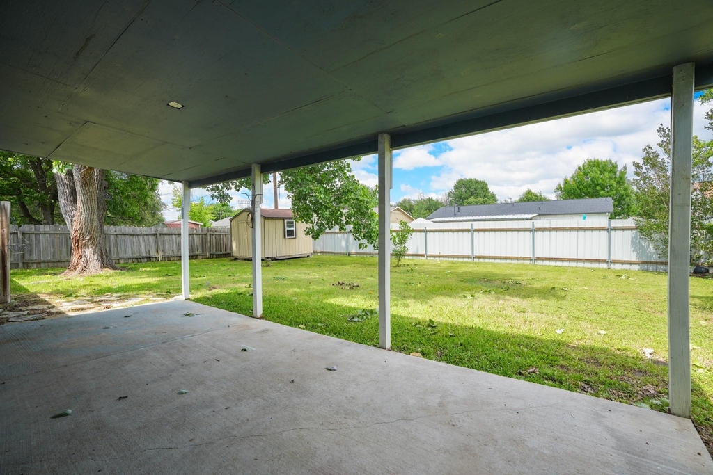 2004 Greenhill Dr - Photo 7