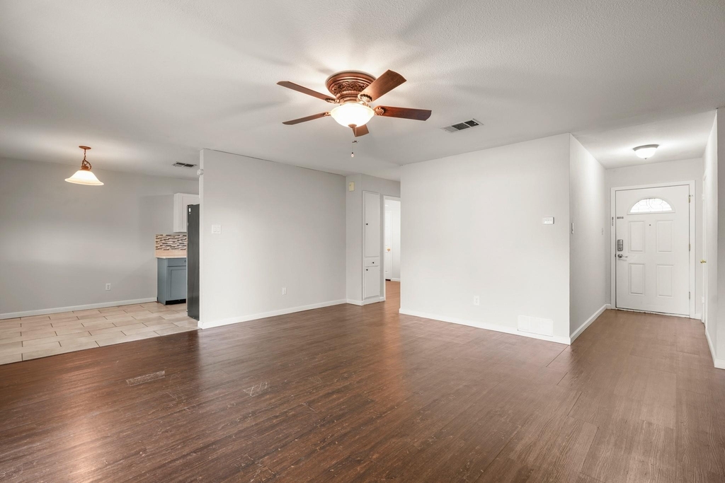 2004 Greenhill Dr - Photo 12