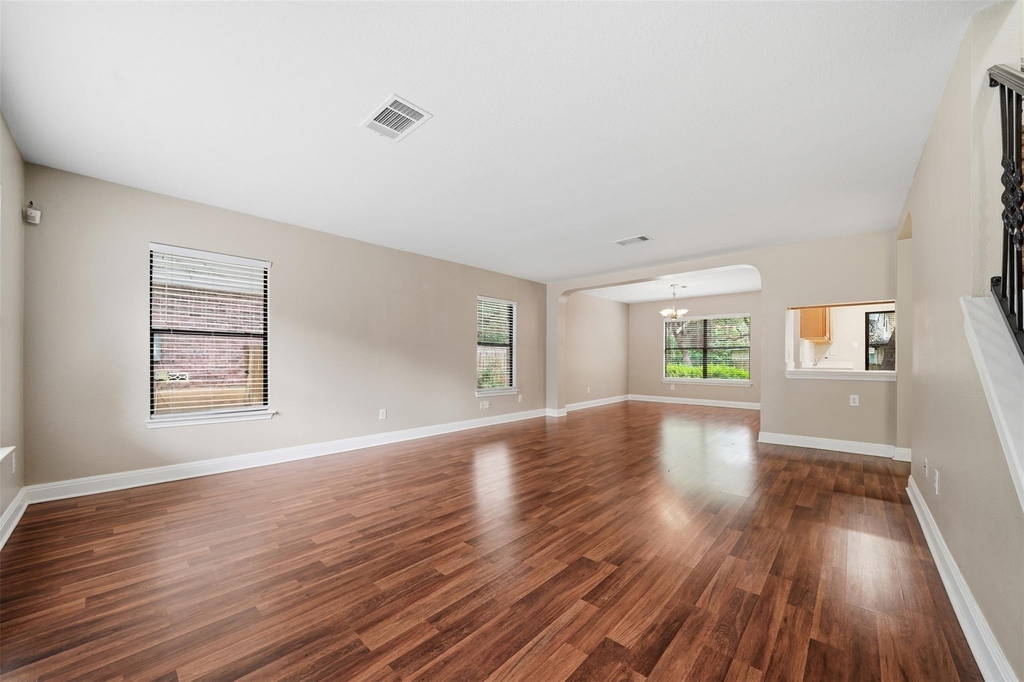 1304 Irene Dr - Photo 4