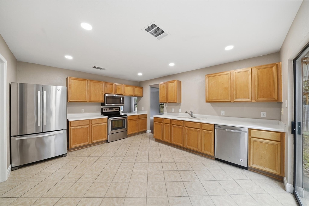 1304 Irene Dr - Photo 16