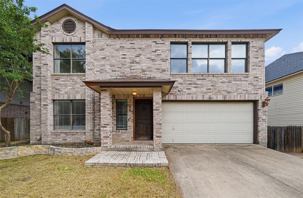 1304 Irene Dr - Photo 0