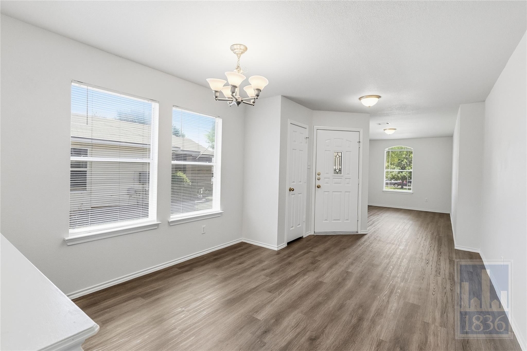 228 Pearl Lake Dr - Photo 4