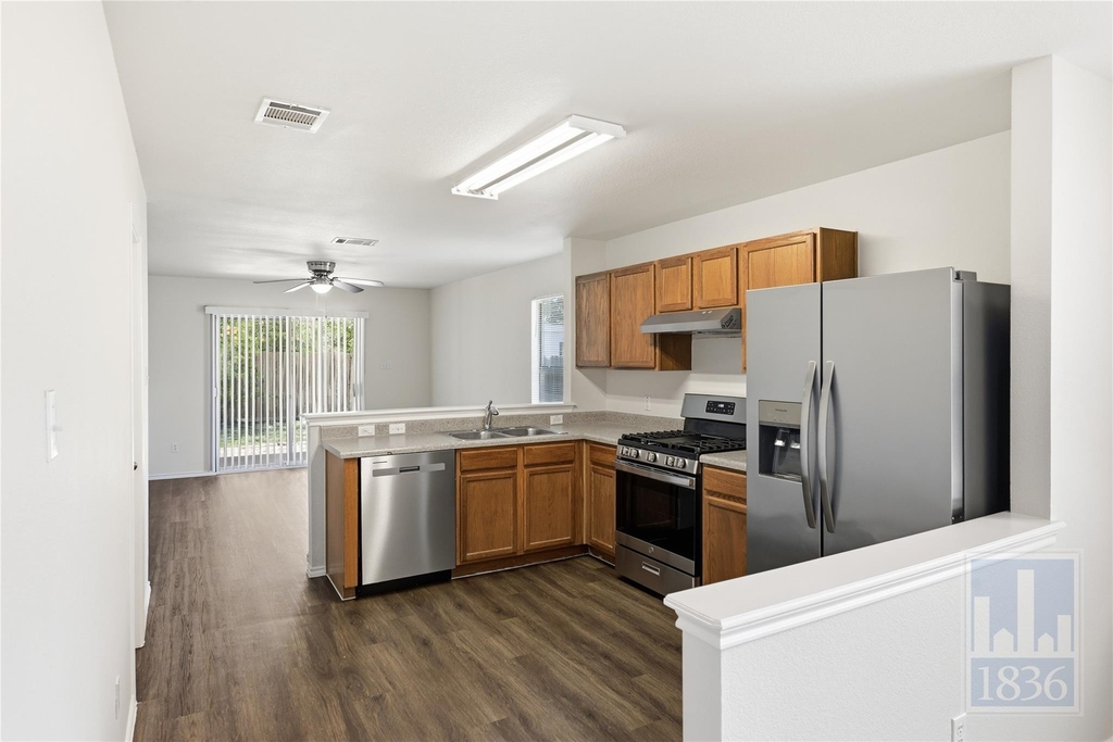 228 Pearl Lake Dr - Photo 2