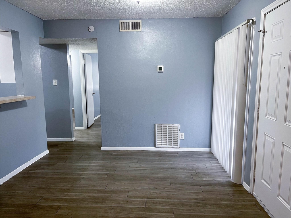 8907 Parkfield Dr - Photo 9