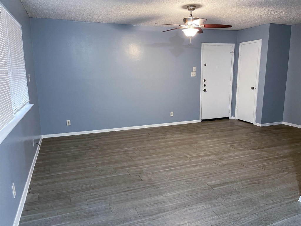 8907 Parkfield Dr - Photo 17