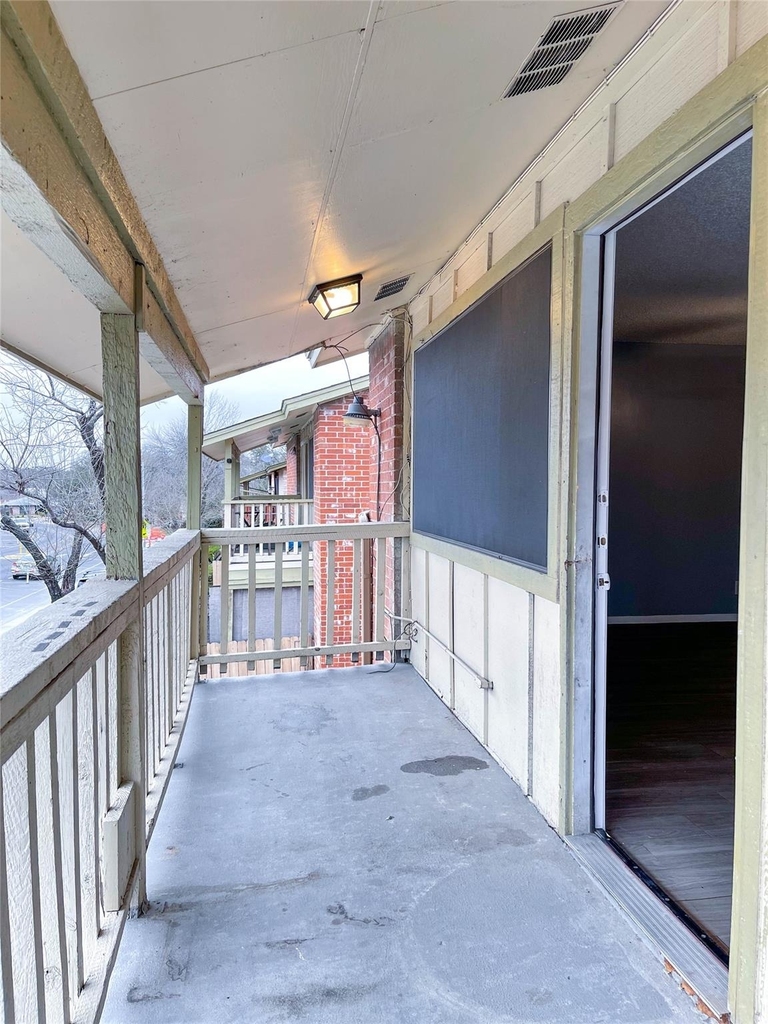 8907 Parkfield Dr - Photo 1