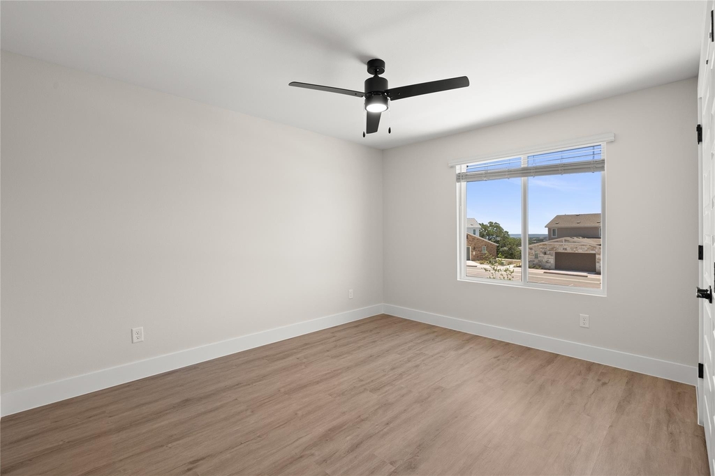5510 Mobeetie Loop - Photo 11