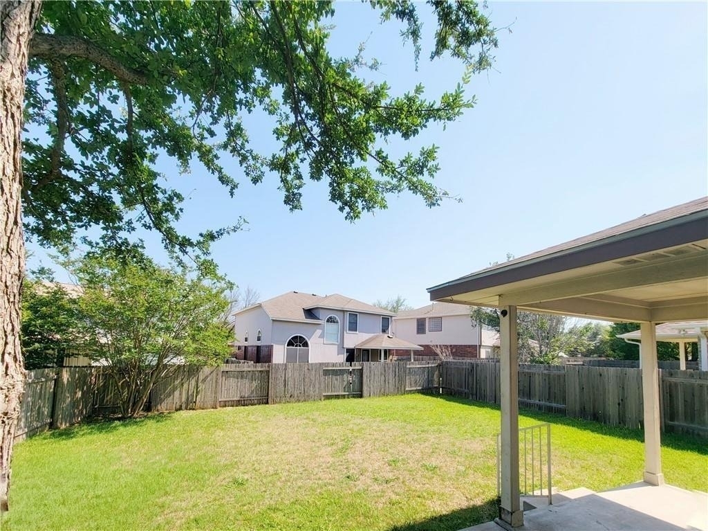 610 Cenizo Path - Photo 17